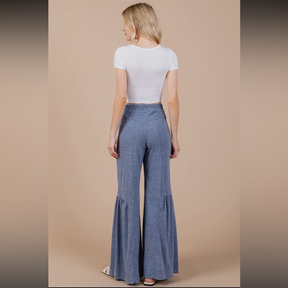 Solid Tiered Wide Leg  Flare Pants - Picture 4 of 6